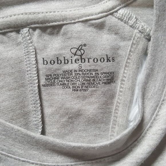 Bobbie Brooks long sleeved top with Cutout back Size Small New without tags - Picture 2 of 6
